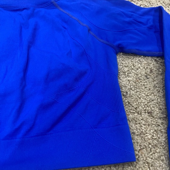 Women’s Seamless Compression Crop Top Blue Long Sleeve Thumb Hole Athletic Gym M - Picture 4 of 7